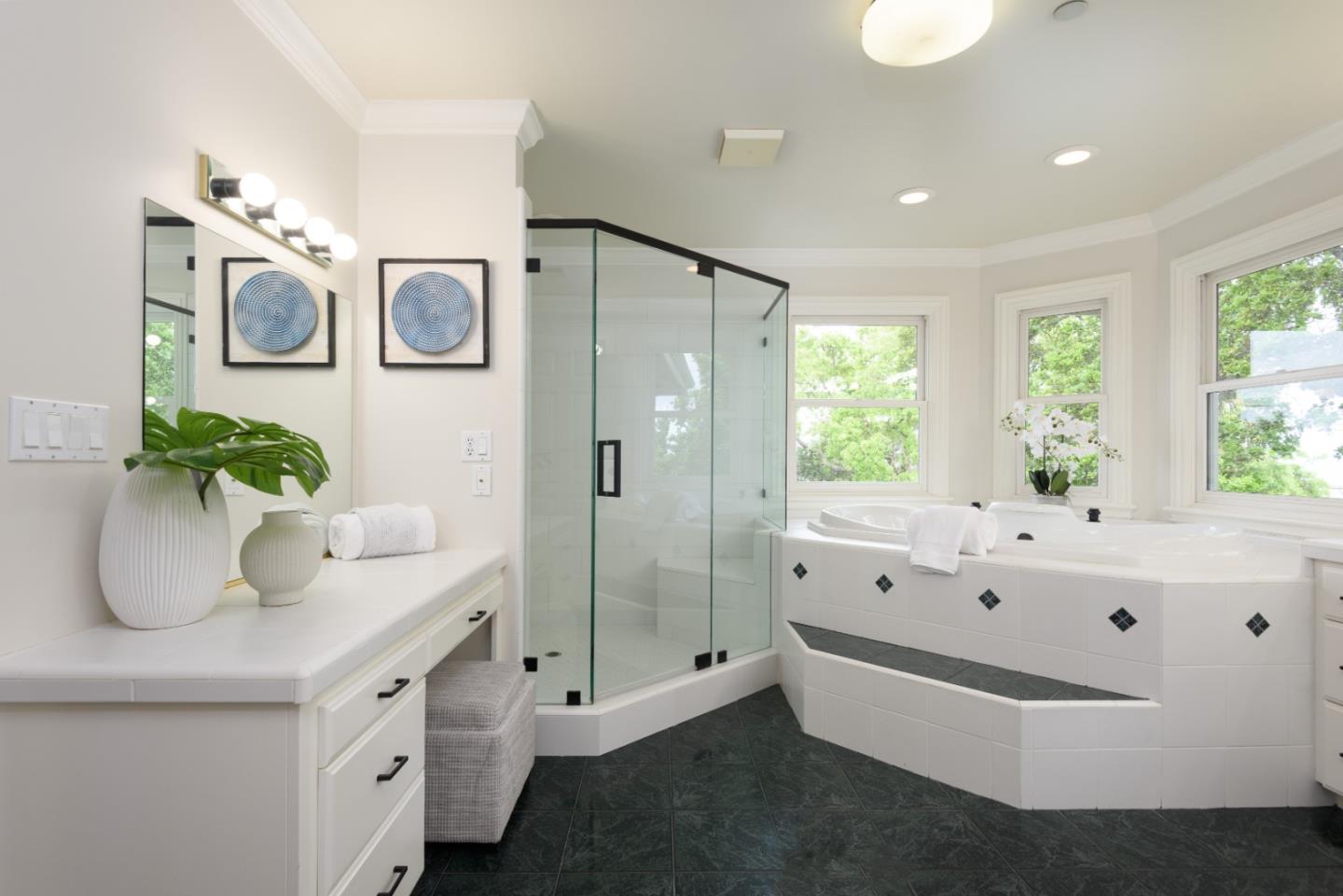 Detail Gallery Image 35 of 51 For 510 Oak Park Way, Redwood City,  CA 94062 - 6 Beds | 5/1 Baths