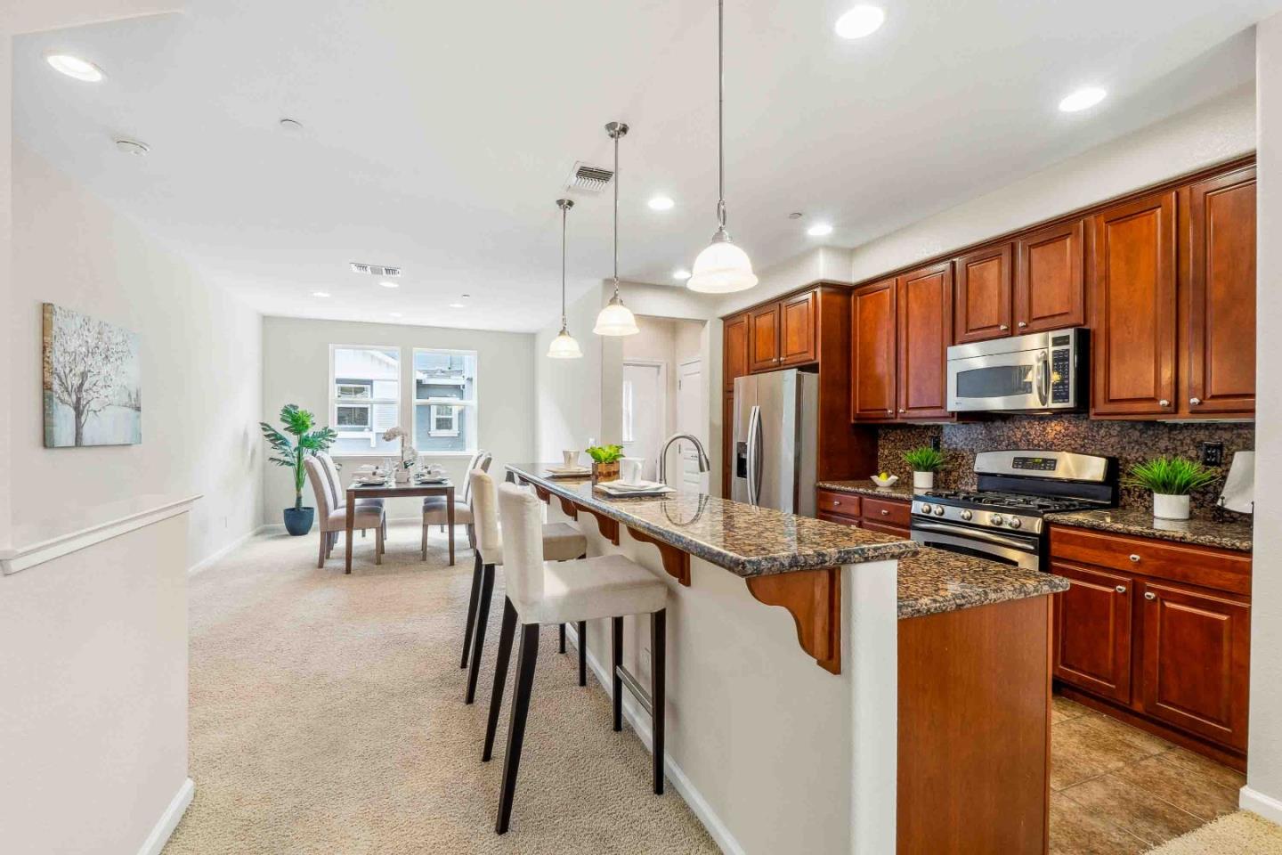 Detail Gallery Image 11 of 45 For 1196 Chiapas Ter, San Jose,  CA 95126 - 2 Beds | 2/1 Baths