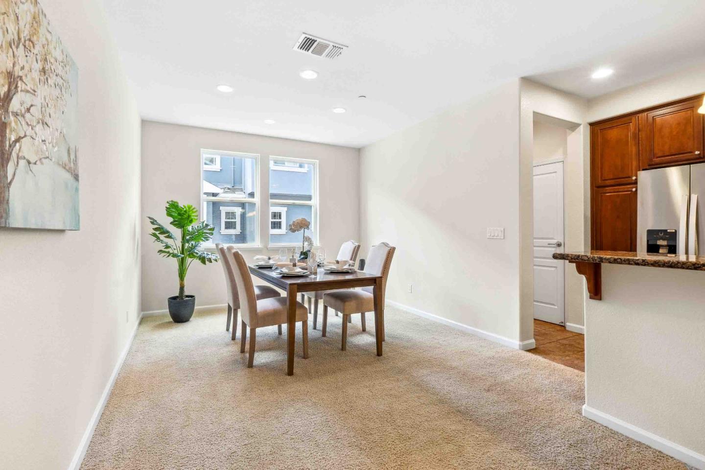 Detail Gallery Image 14 of 45 For 1196 Chiapas Ter, San Jose,  CA 95126 - 2 Beds | 2/1 Baths