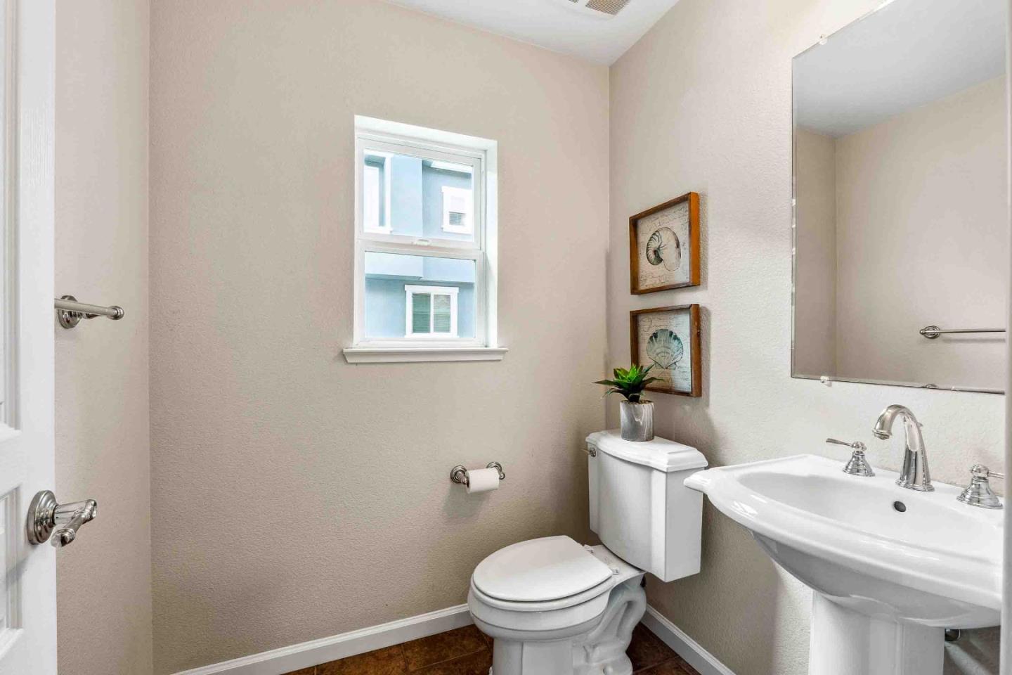 Detail Gallery Image 17 of 45 For 1196 Chiapas Ter, San Jose,  CA 95126 - 2 Beds | 2/1 Baths