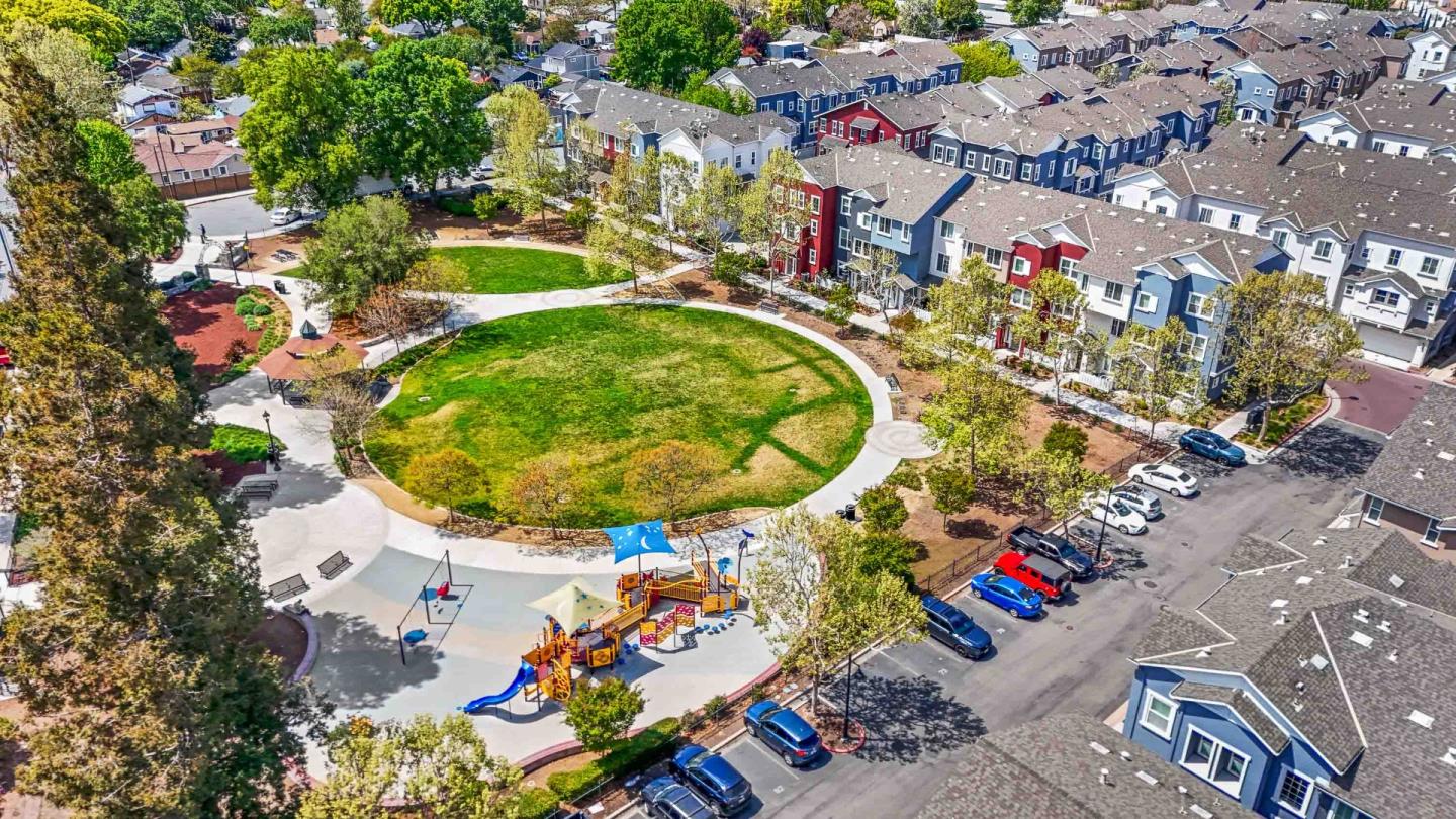 Detail Gallery Image 43 of 45 For 1196 Chiapas Ter, San Jose,  CA 95126 - 2 Beds | 2/1 Baths
