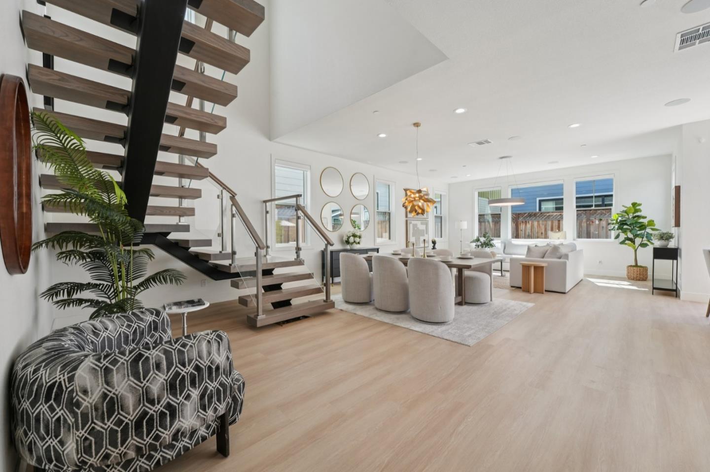 Detail Gallery Image 10 of 84 For 709 Vinemaple Ter, Sunnyvale,  CA 94086 - 4 Beds | 4/1 Baths