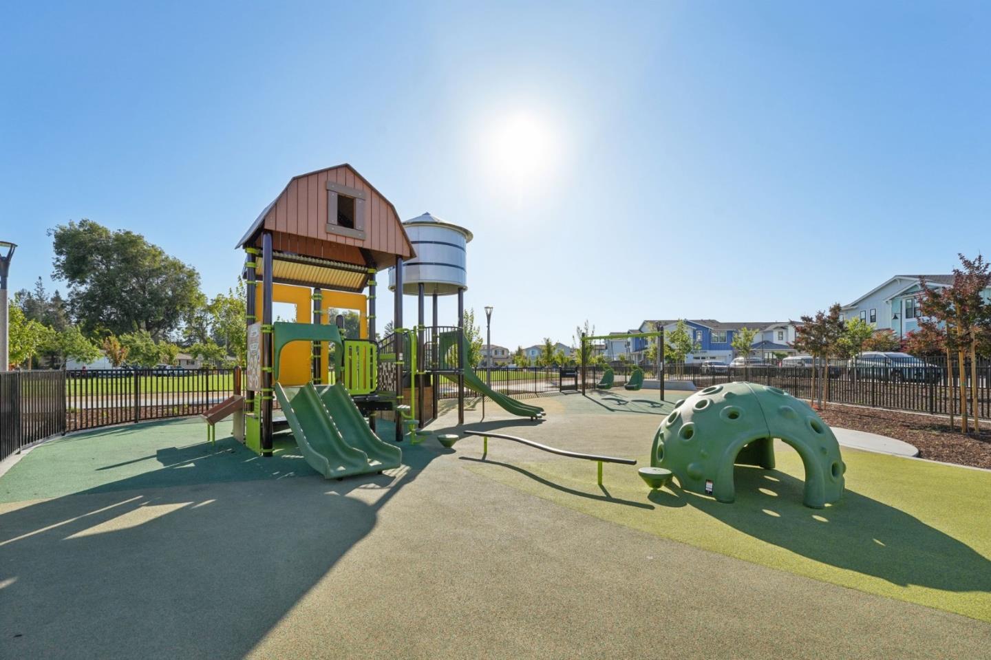Detail Gallery Image 72 of 84 For 709 Vinemaple Ter, Sunnyvale,  CA 94086 - 4 Beds | 4/1 Baths