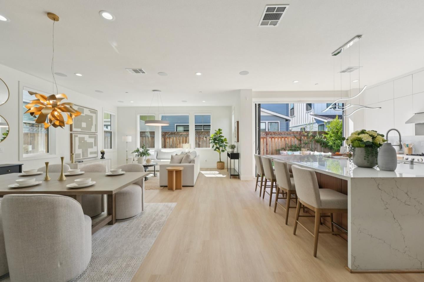 Detail Gallery Image 9 of 84 For 709 Vinemaple Ter, Sunnyvale,  CA 94086 - 4 Beds | 4/1 Baths