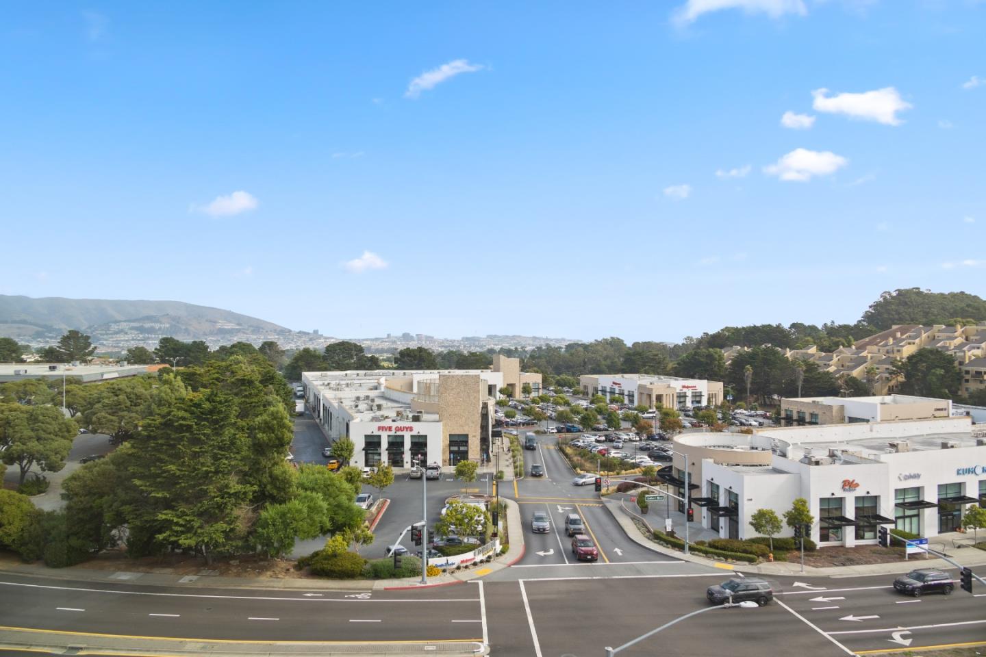 Detail Gallery Image 19 of 30 For 1 Appian Way #715-11,  South San Francisco,  CA 94080 - 1 Beds | 1 Baths