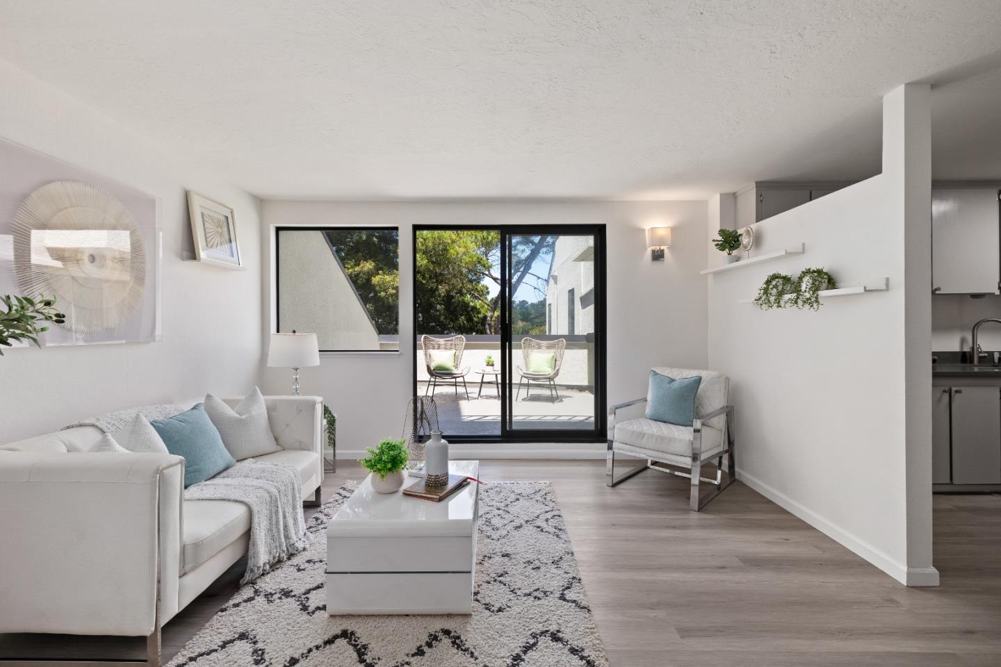 Detail Gallery Image 4 of 30 For 1 Appian Way #715-11,  South San Francisco,  CA 94080 - 1 Beds | 1 Baths