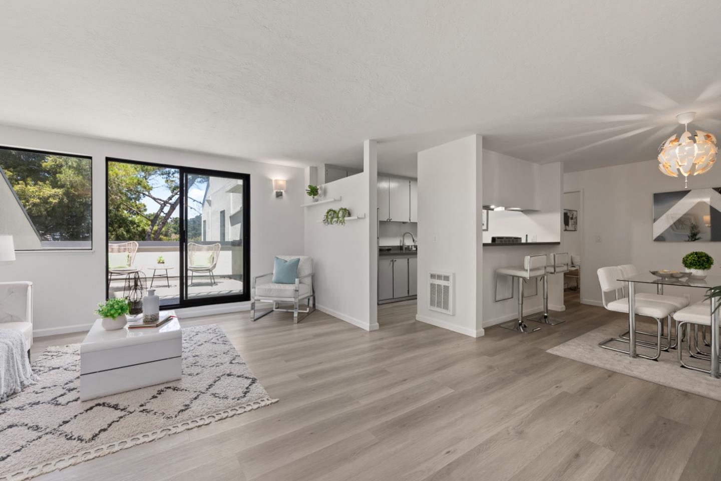 Detail Gallery Image 5 of 30 For 1 Appian Way #715-11,  South San Francisco,  CA 94080 - 1 Beds | 1 Baths