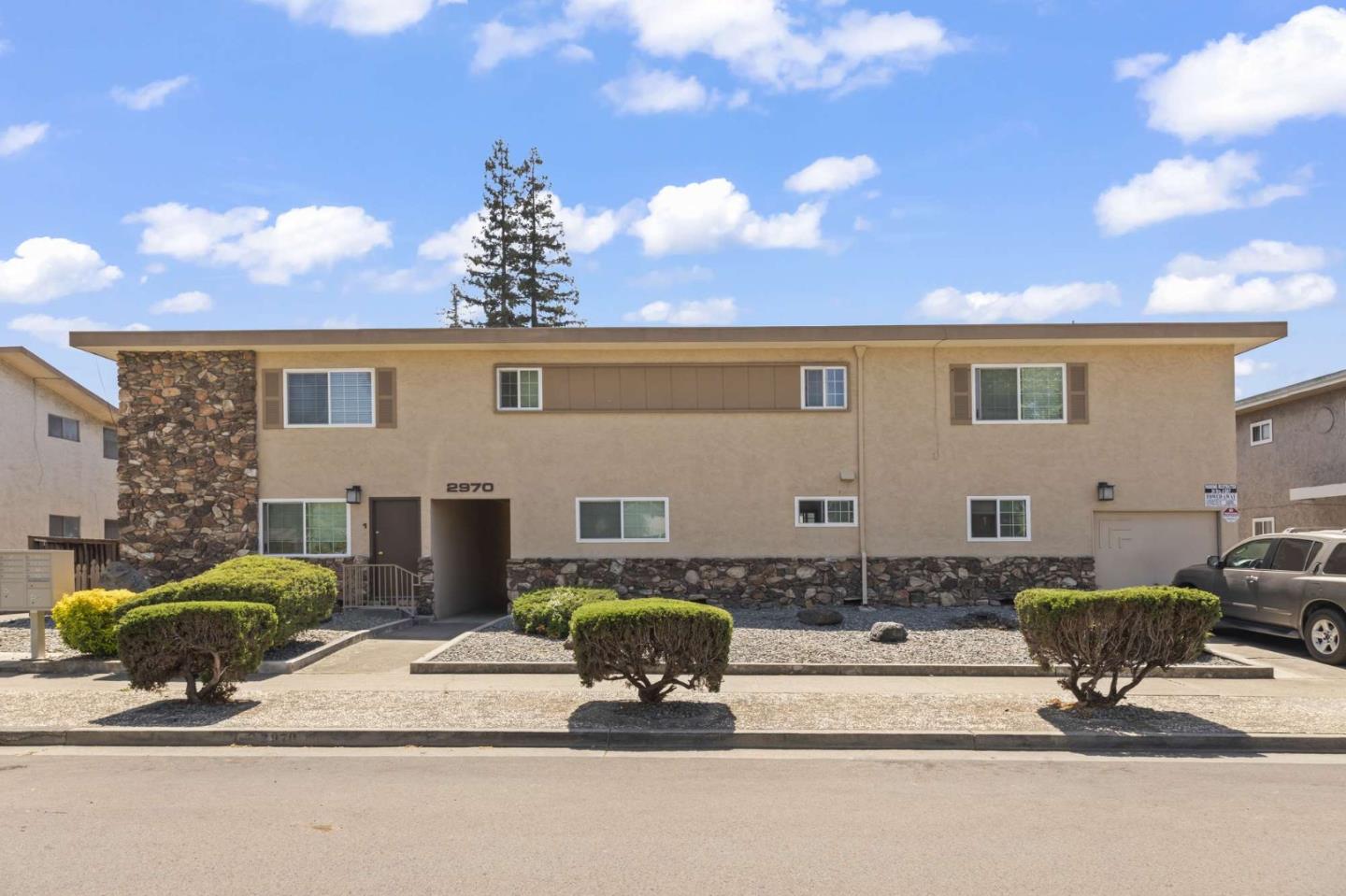 Detail Gallery Image 2 of 14 For 2970 Magliocco Dr, San Jose,  CA 95128 - – Beds | – Baths