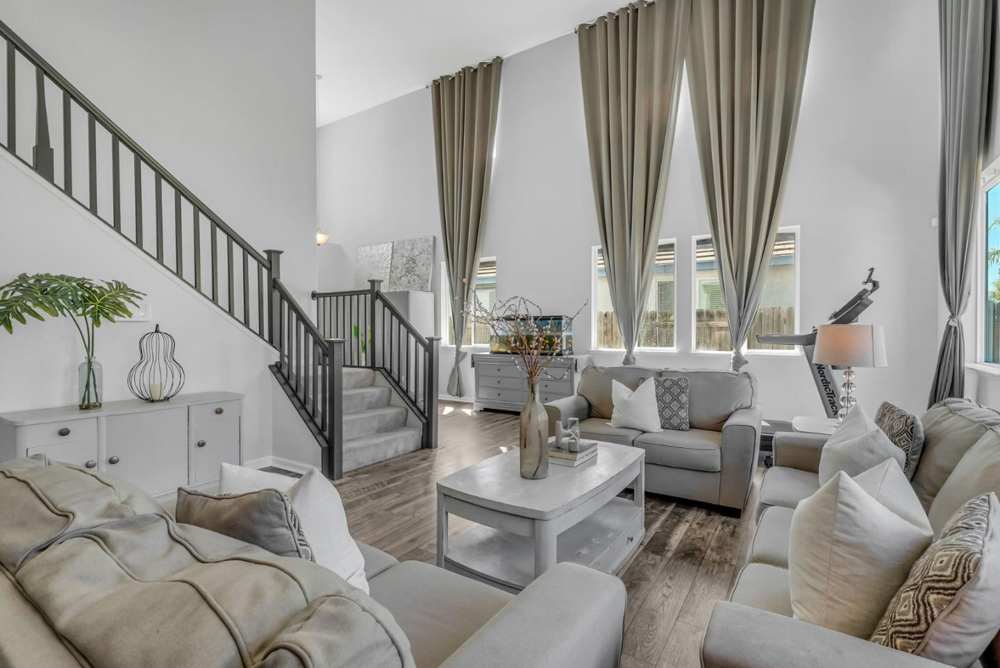 Detail Gallery Image 24 of 111 For 14 Bramante Ct, Oakley,  CA 94561 - 5 Beds | 3 Baths