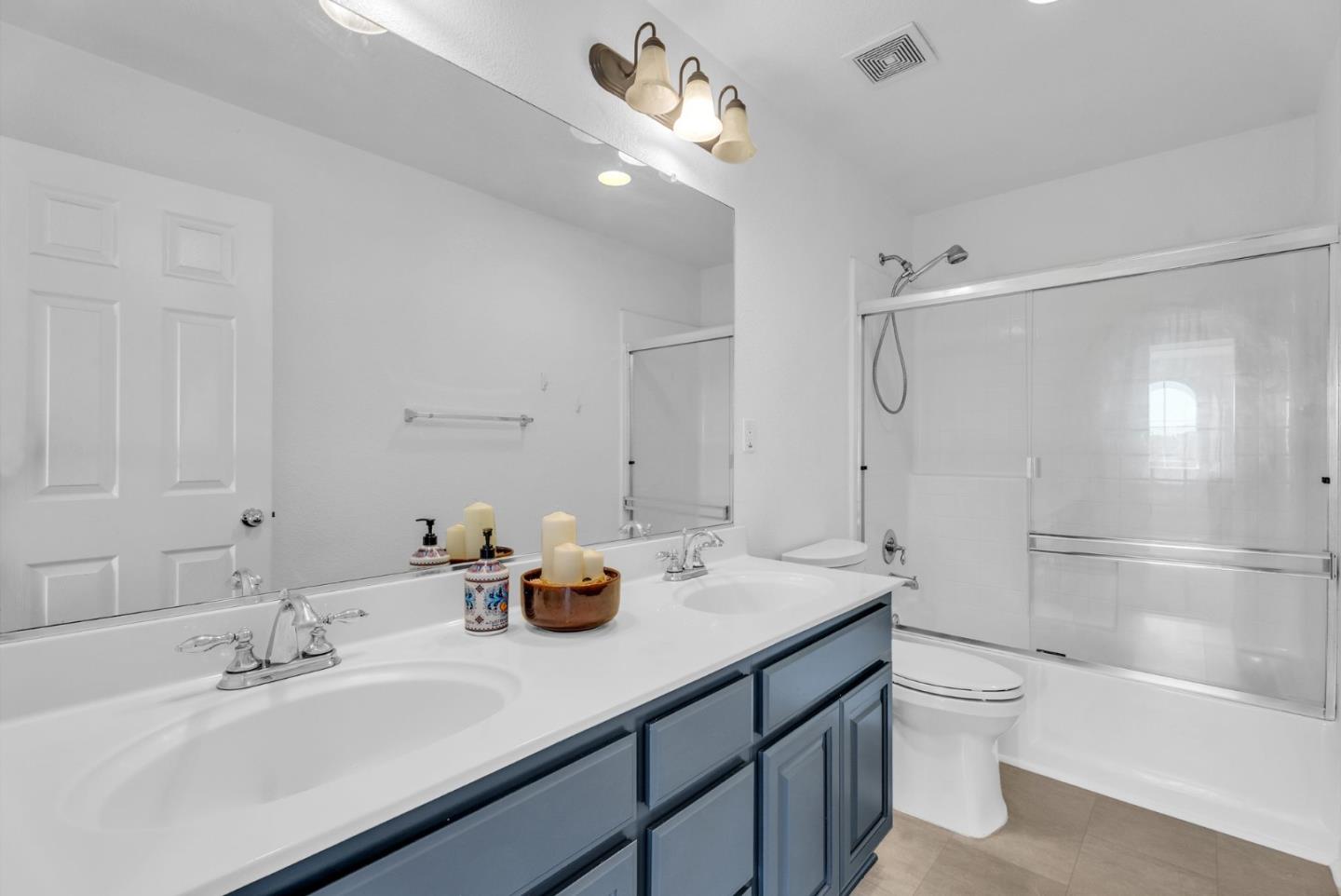 Detail Gallery Image 33 of 111 For 14 Bramante Ct, Oakley,  CA 94561 - 5 Beds | 3 Baths