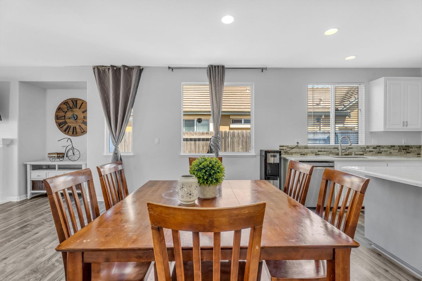 Detail Gallery Image 5 of 111 For 14 Bramante Ct, Oakley,  CA 94561 - 5 Beds | 3 Baths
