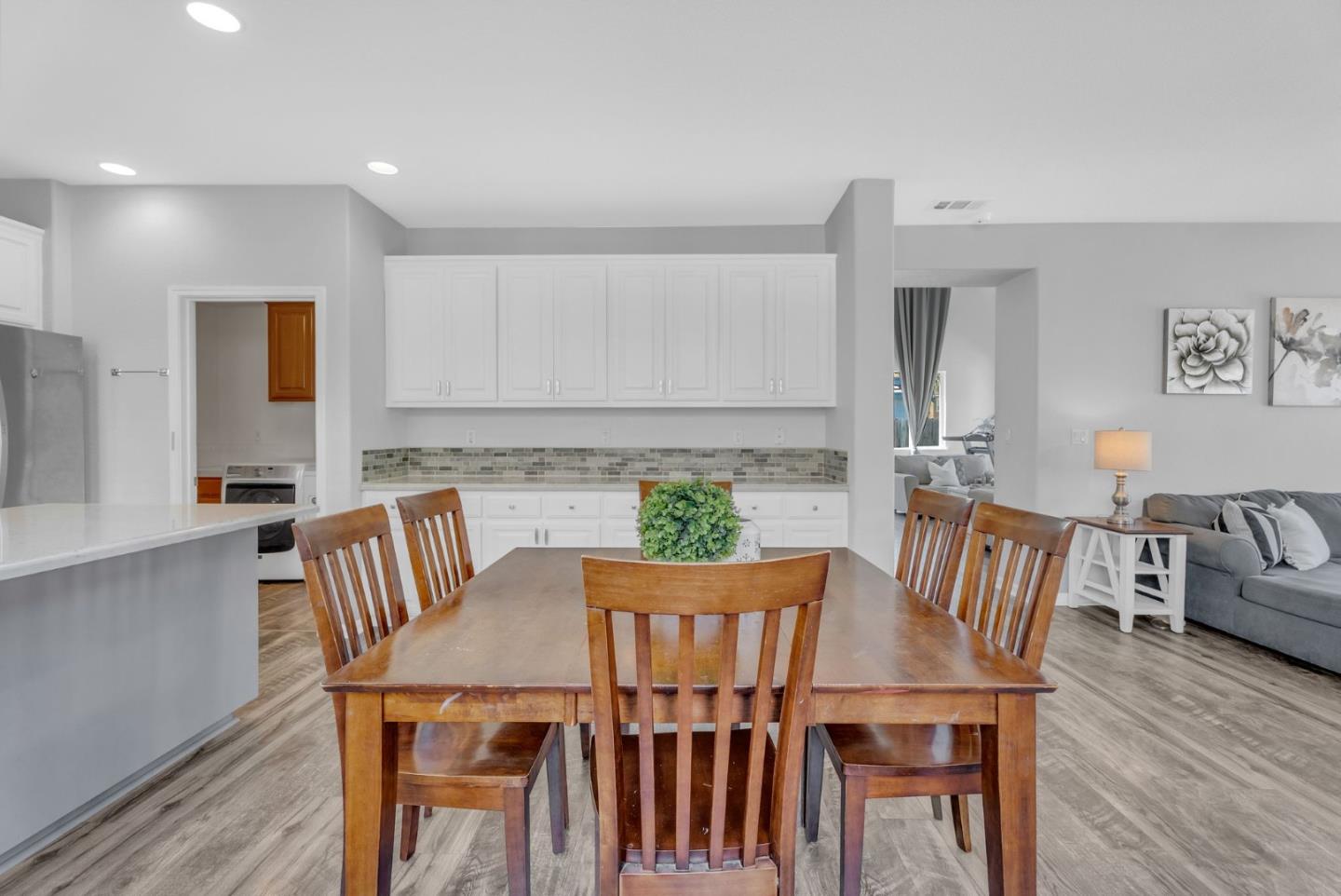 Detail Gallery Image 8 of 111 For 14 Bramante Ct, Oakley,  CA 94561 - 5 Beds | 3 Baths