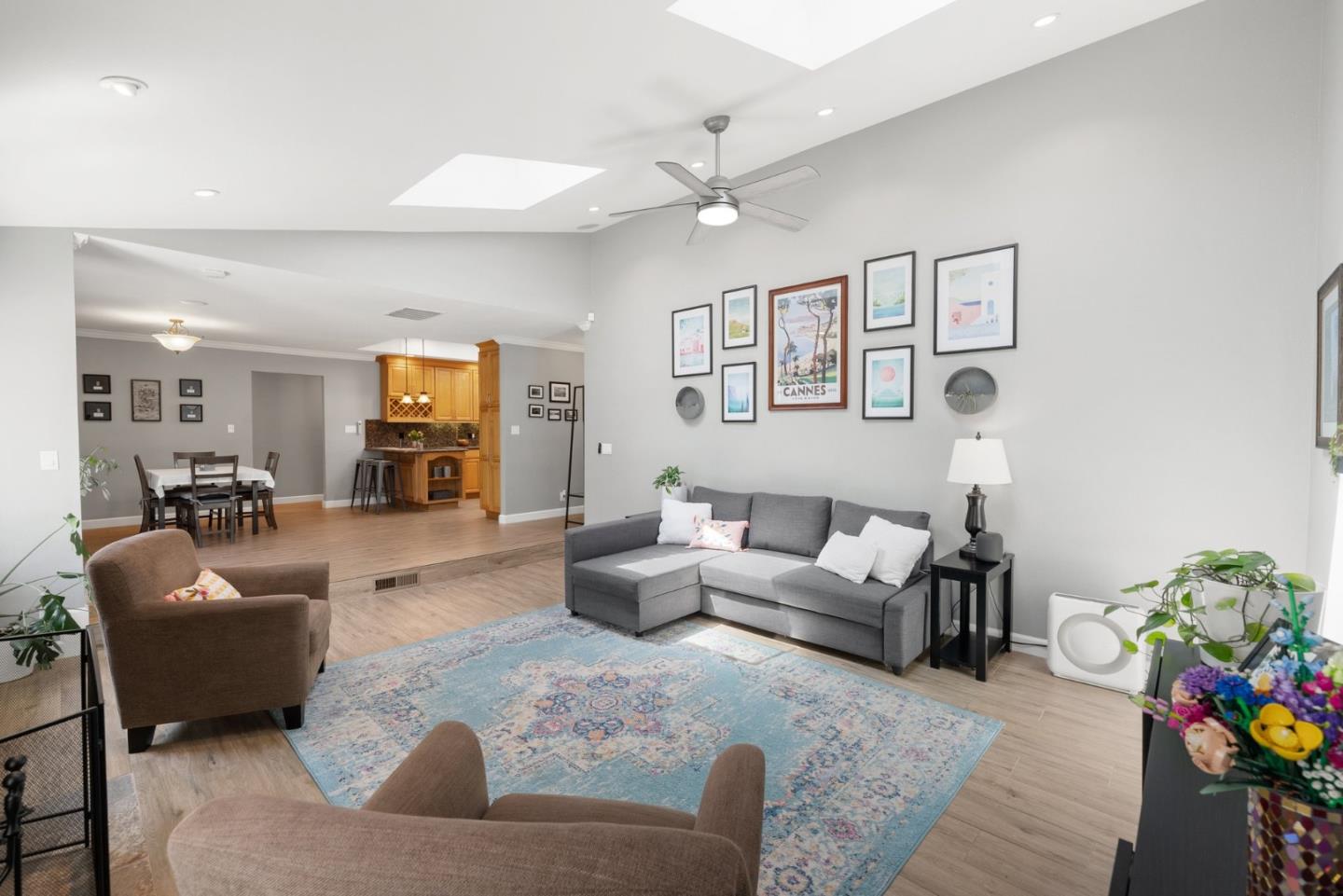 Detail Gallery Image 11 of 55 For 1054 Mitchell Ct, San Jose,  CA 95128 - 4 Beds | 2 Baths