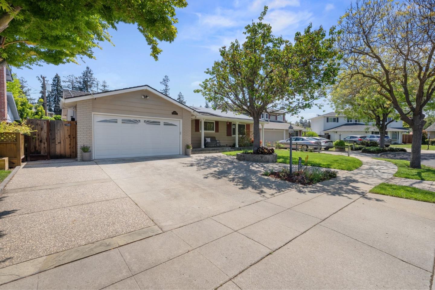 Detail Gallery Image 2 of 55 For 1054 Mitchell Ct, San Jose,  CA 95128 - 4 Beds | 2 Baths