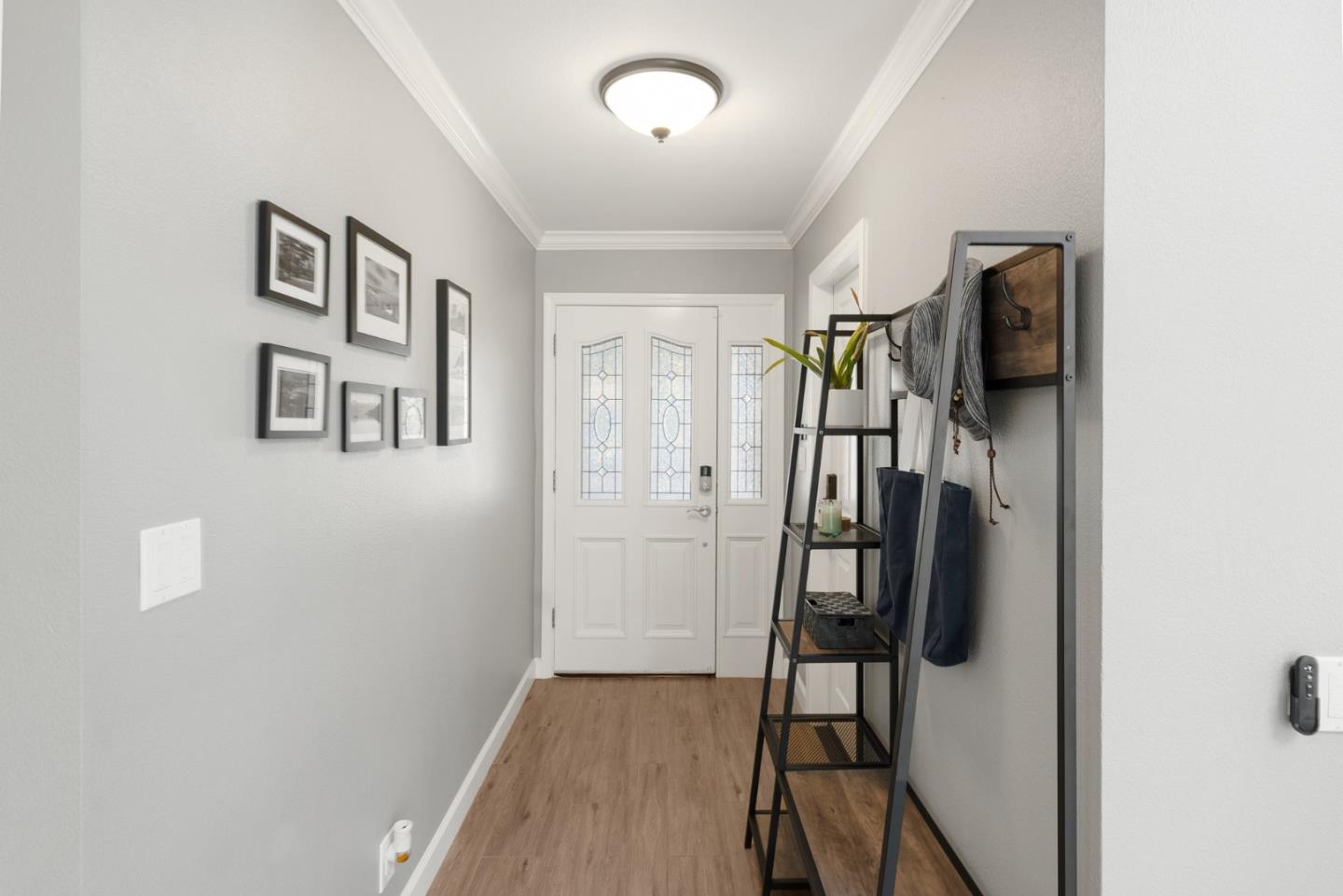 Detail Gallery Image 5 of 55 For 1054 Mitchell Ct, San Jose,  CA 95128 - 4 Beds | 2 Baths