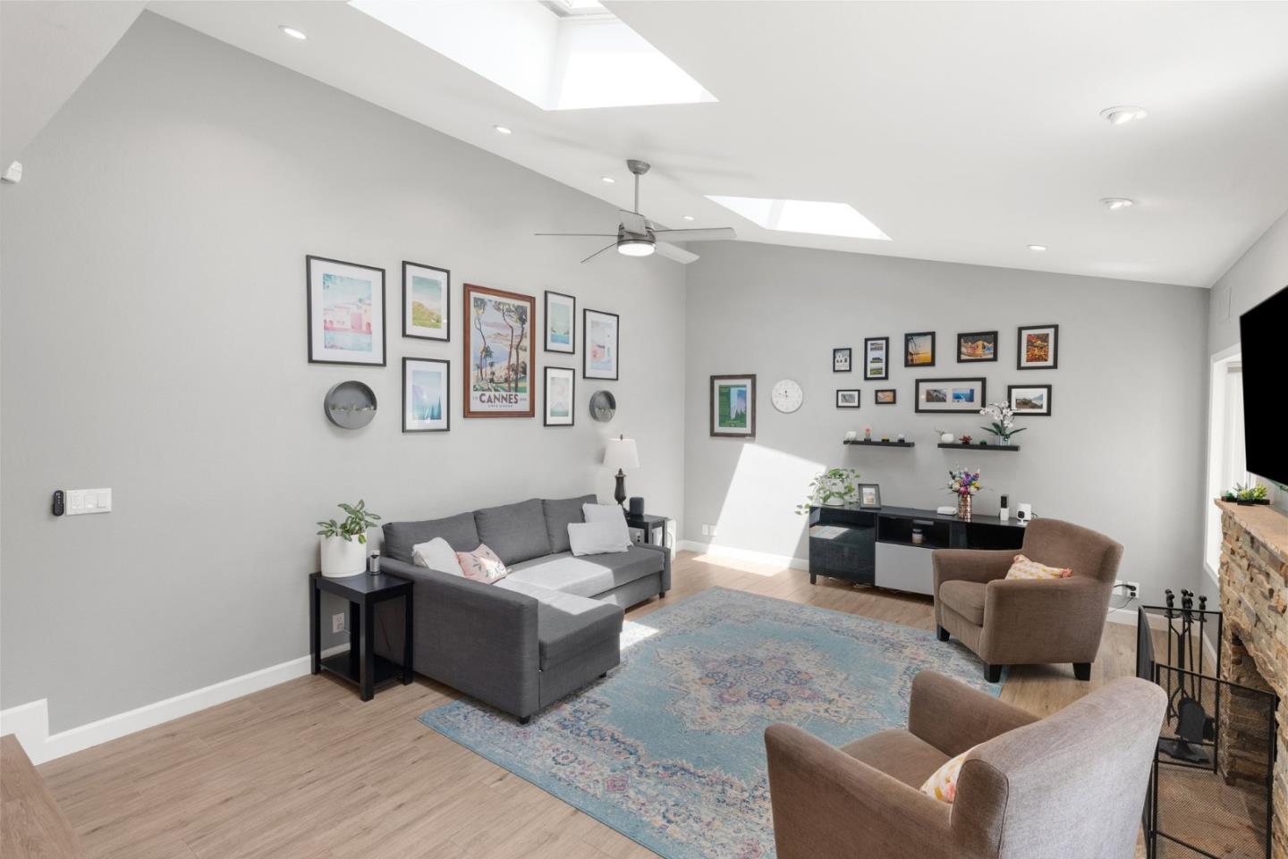 Detail Gallery Image 9 of 55 For 1054 Mitchell Ct, San Jose,  CA 95128 - 4 Beds | 2 Baths