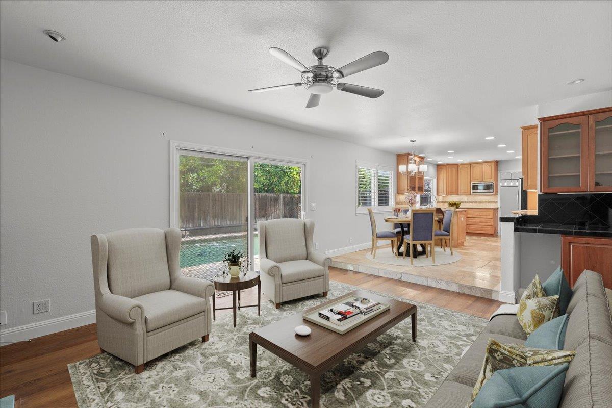 Detail Gallery Image 13 of 24 For 635 Gaundabert Ln, San Jose,  CA 95136 - 5 Beds | 3 Baths
