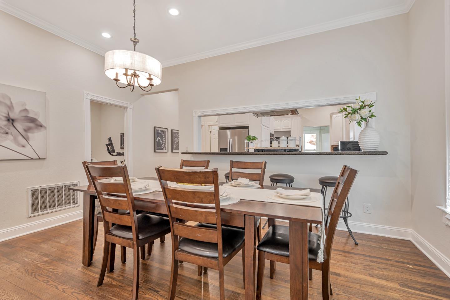 Detail Gallery Image 11 of 51 For 1466 Sanborn, San Jose,  CA 95110 - 3 Beds | 2 Baths