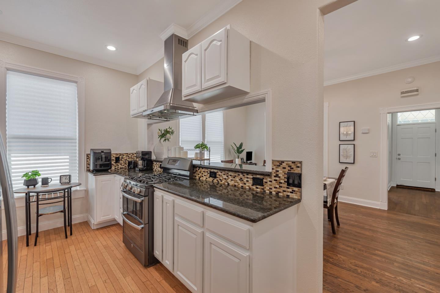 Detail Gallery Image 12 of 51 For 1466 Sanborn, San Jose,  CA 95110 - 3 Beds | 2 Baths