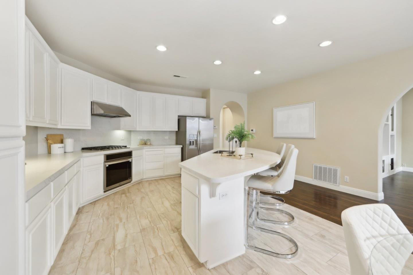 Detail Gallery Image 14 of 77 For 4128 Arezzo Pointe Ln, San Jose,  CA 95148 - 4 Beds | 3 Baths