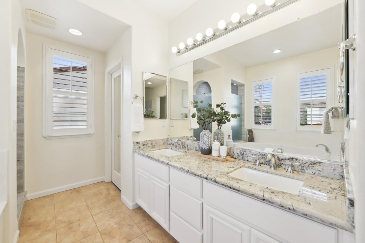 Detail Gallery Image 26 of 77 For 4128 Arezzo Pointe Ln, San Jose,  CA 95148 - 4 Beds | 3 Baths