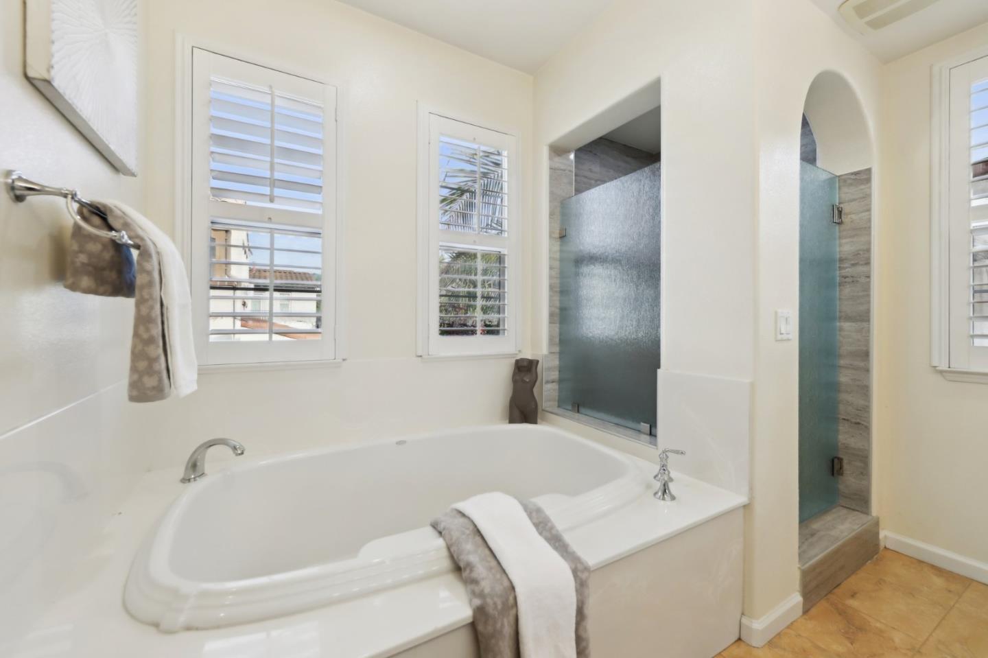 Detail Gallery Image 27 of 77 For 4128 Arezzo Pointe Ln, San Jose,  CA 95148 - 4 Beds | 3 Baths