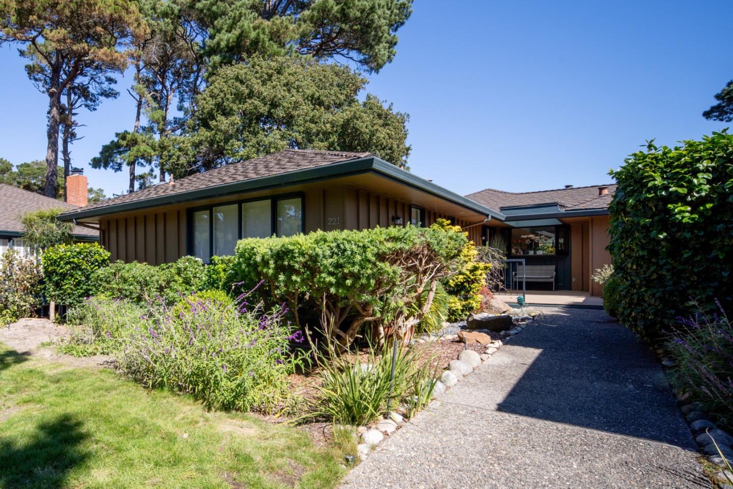 Detail Gallery Image 1 of 31 For 221 Del Mesa Carmel, Carmel,  CA 93923 - 2 Beds | 2 Baths