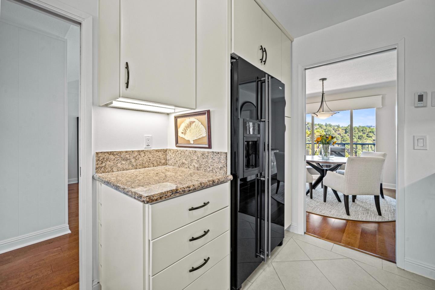 Detail Gallery Image 14 of 31 For 221 Del Mesa Carmel, Carmel,  CA 93923 - 2 Beds | 2 Baths