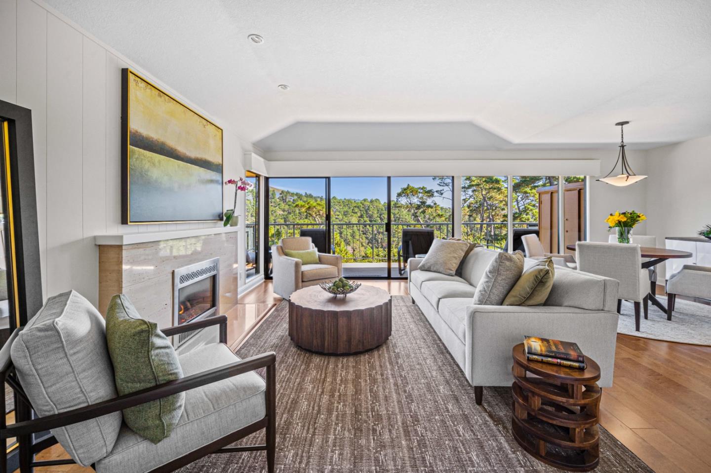Detail Gallery Image 4 of 31 For 221 Del Mesa Carmel, Carmel,  CA 93923 - 2 Beds | 2 Baths