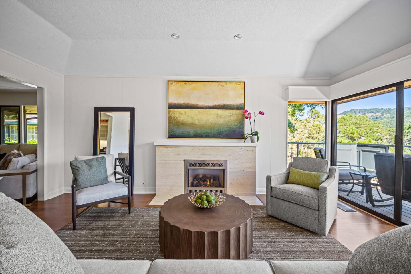 Detail Gallery Image 5 of 31 For 221 Del Mesa Carmel, Carmel,  CA 93923 - 2 Beds | 2 Baths