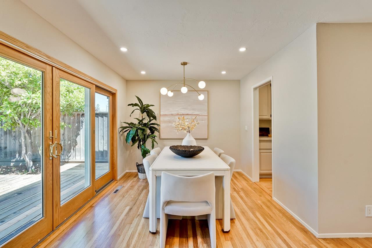 Detail Gallery Image 13 of 48 For 835 Rose Blossom Dr, Cupertino,  CA 95014 - 3 Beds | 2 Baths