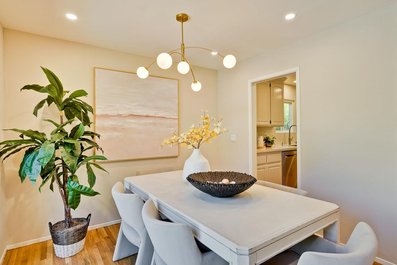 Detail Gallery Image 14 of 48 For 835 Rose Blossom Dr, Cupertino,  CA 95014 - 3 Beds | 2 Baths