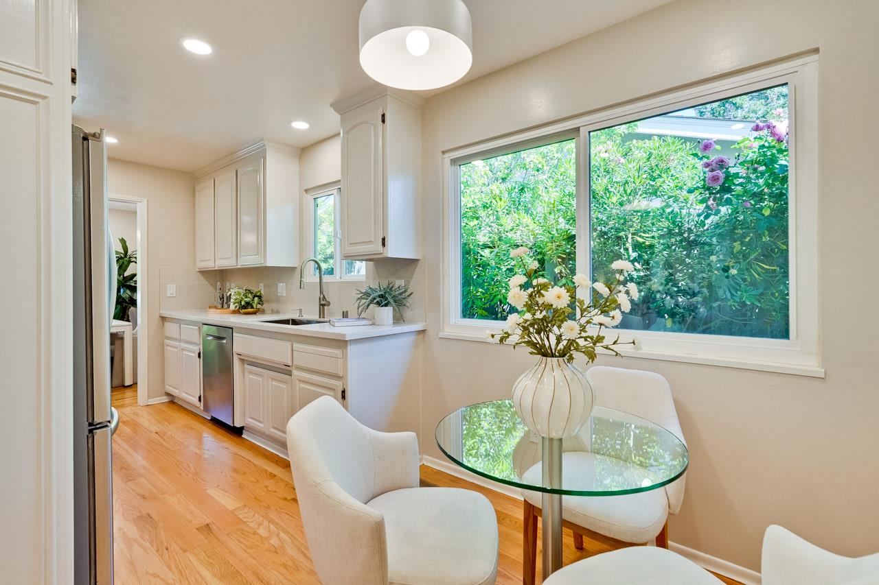 Detail Gallery Image 22 of 48 For 835 Rose Blossom Dr, Cupertino,  CA 95014 - 3 Beds | 2 Baths