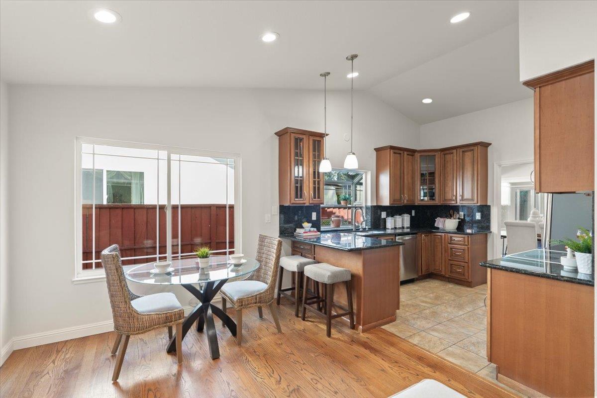 Detail Gallery Image 10 of 34 For 4908 Rice Dr, San Jose,  CA 95111 - 4 Beds | 2 Baths