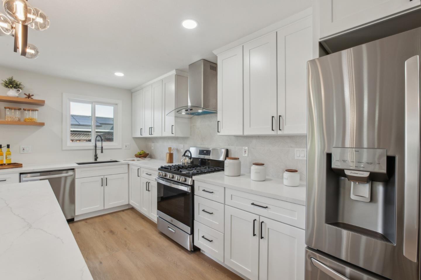 Detail Gallery Image 11 of 43 For 639 Curie Dr, San Jose,  CA 95123 - 3 Beds | 2 Baths