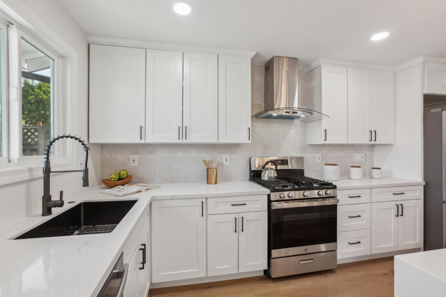Detail Gallery Image 12 of 43 For 639 Curie Dr, San Jose,  CA 95123 - 3 Beds | 2 Baths
