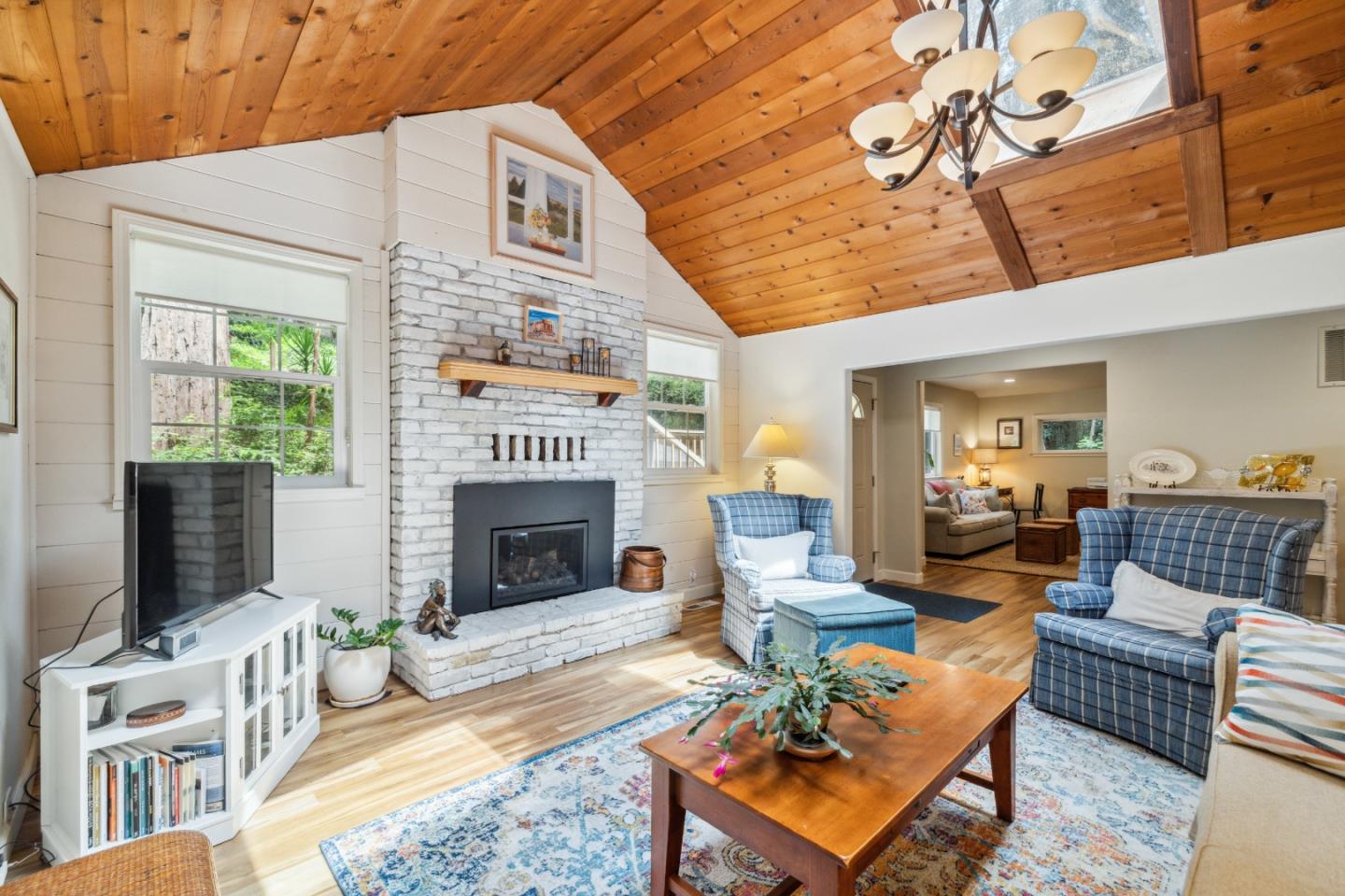 Detail Gallery Image 3 of 34 For 415 Gold Ave, Felton,  CA 95018 - 2 Beds | 2 Baths