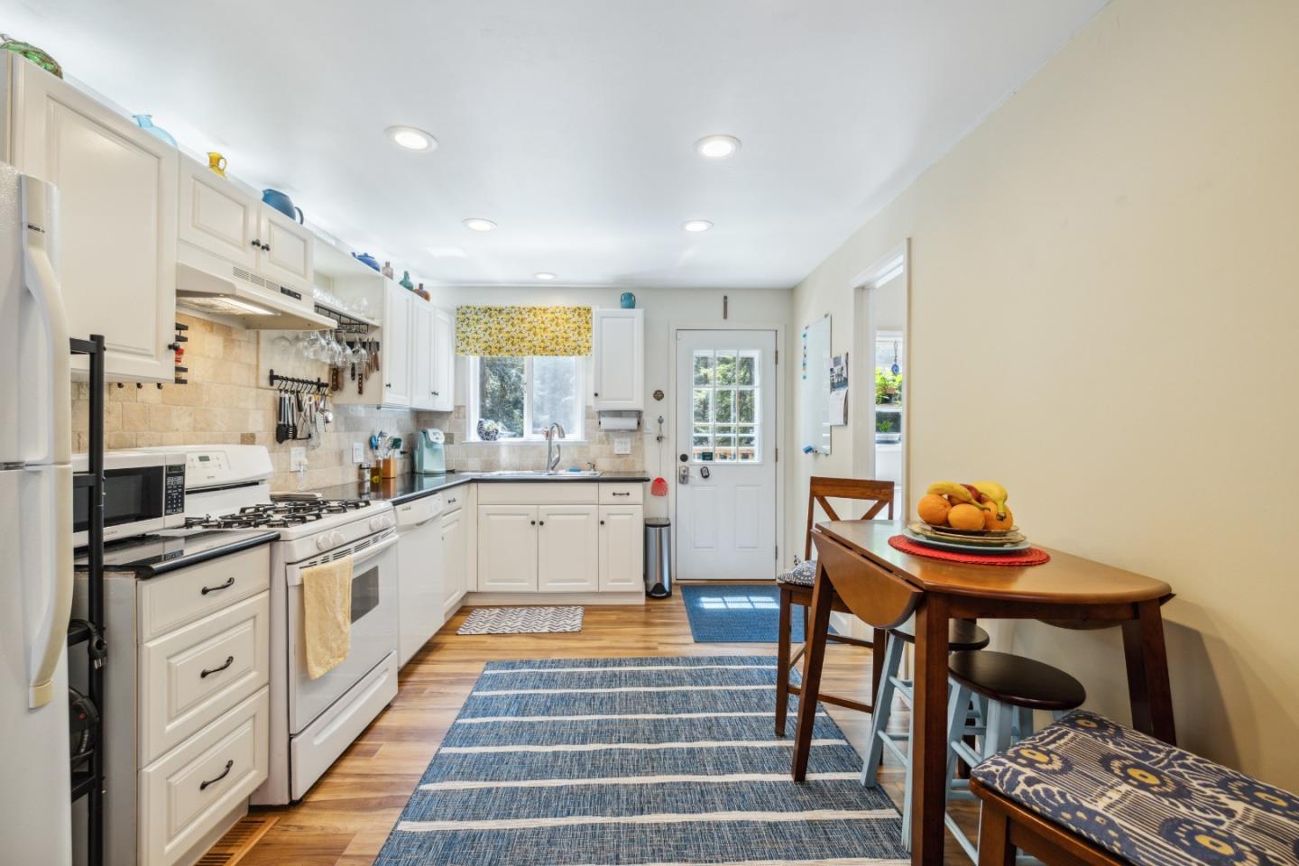 Detail Gallery Image 5 of 34 For 415 Gold Ave, Felton,  CA 95018 - 2 Beds | 2 Baths