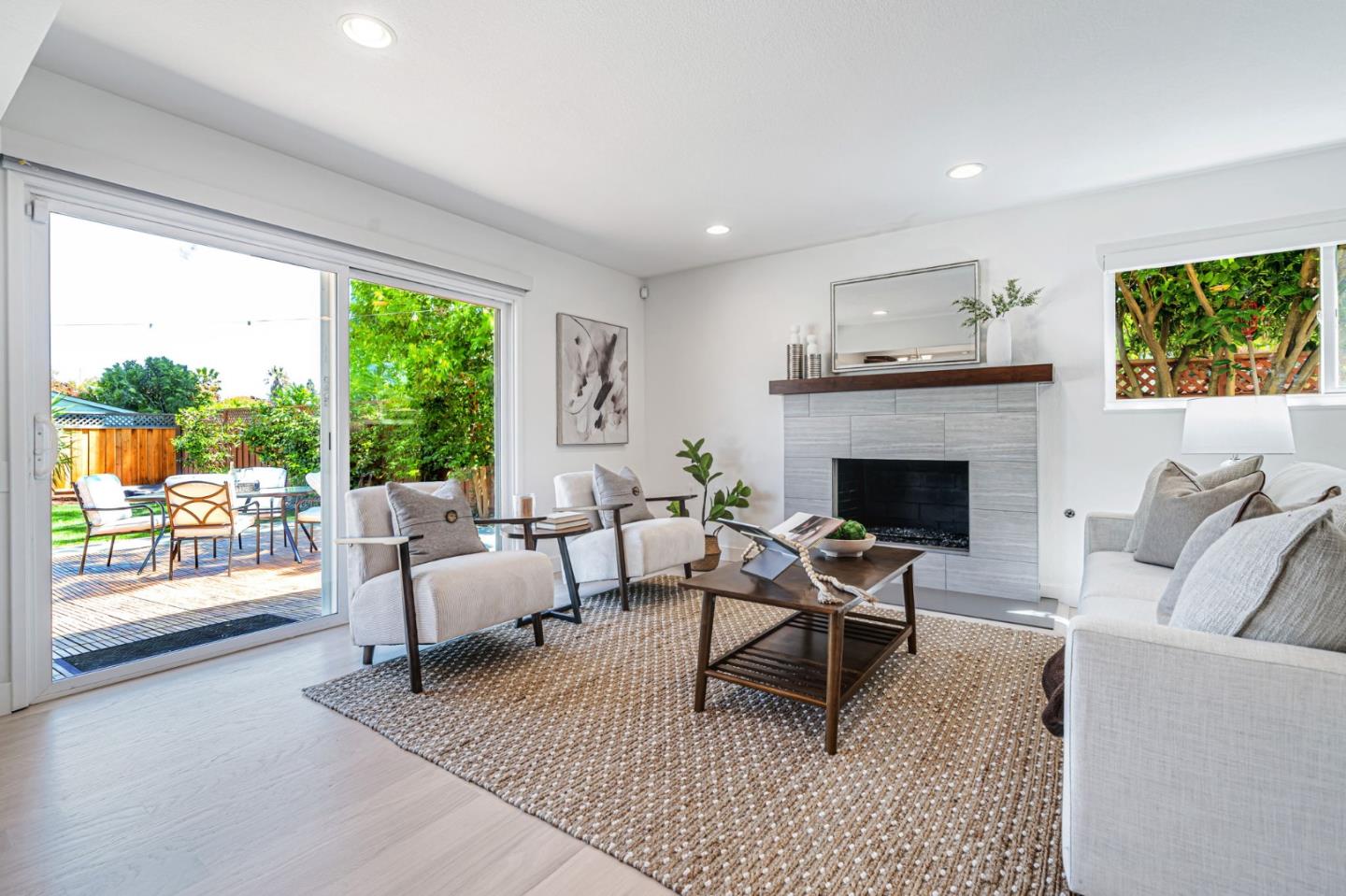 Detail Gallery Image 14 of 43 For 1536 Saint Helena Dr, Danville,  CA 94526 - 4 Beds | 3 Baths