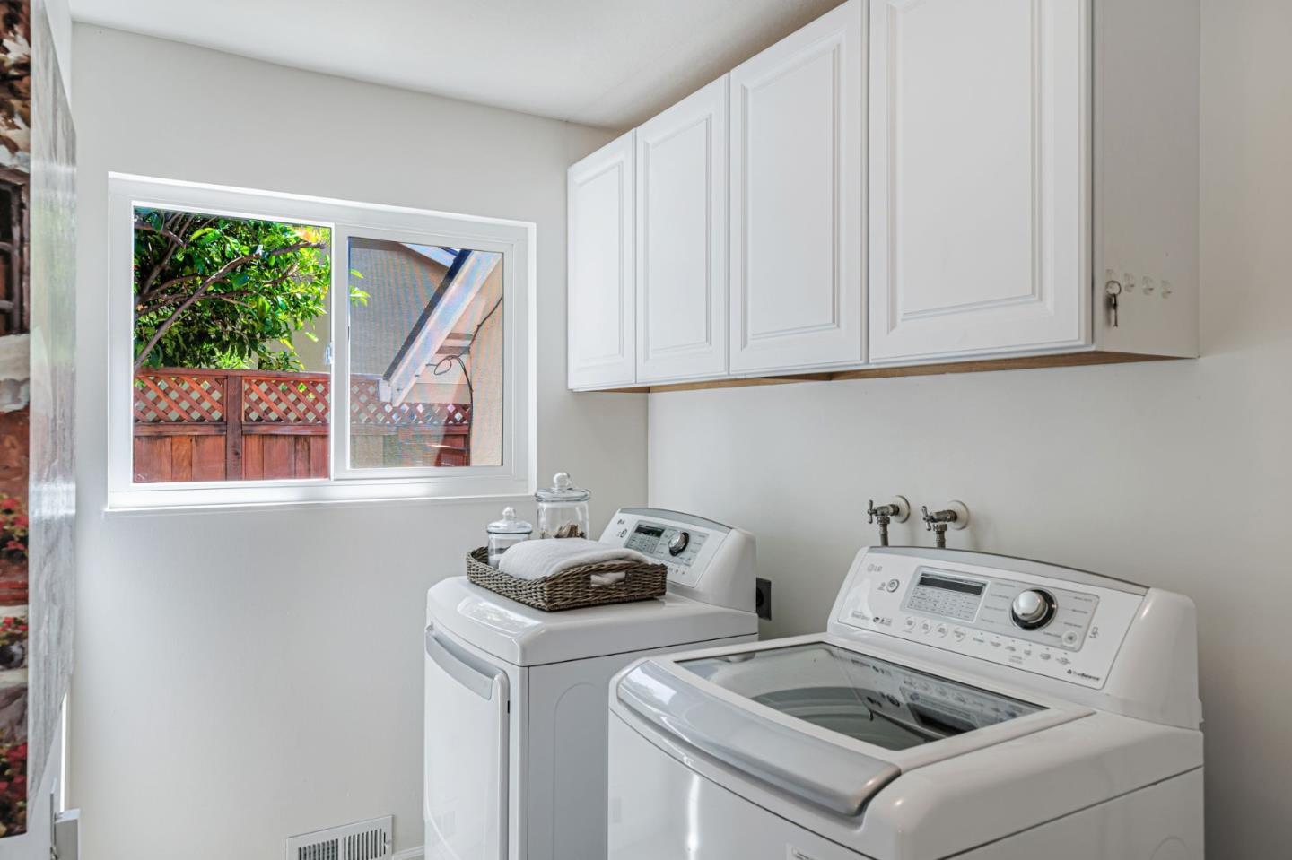 Detail Gallery Image 31 of 43 For 1536 Saint Helena Dr, Danville,  CA 94526 - 4 Beds | 3 Baths