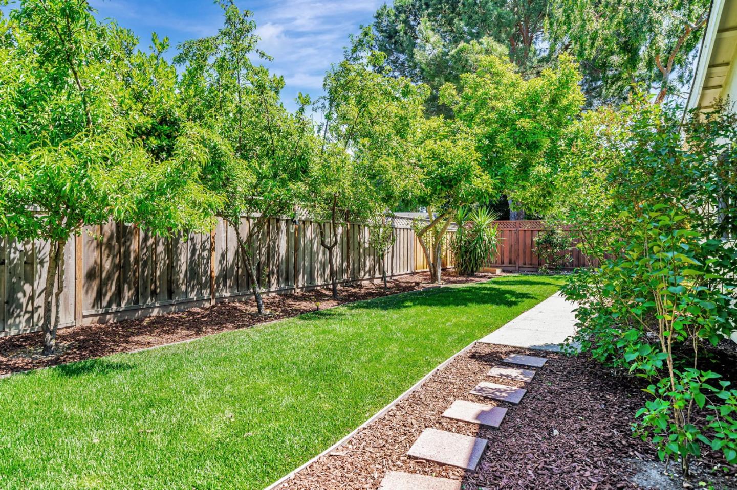 Detail Gallery Image 36 of 43 For 1536 Saint Helena Dr, Danville,  CA 94526 - 4 Beds | 3 Baths