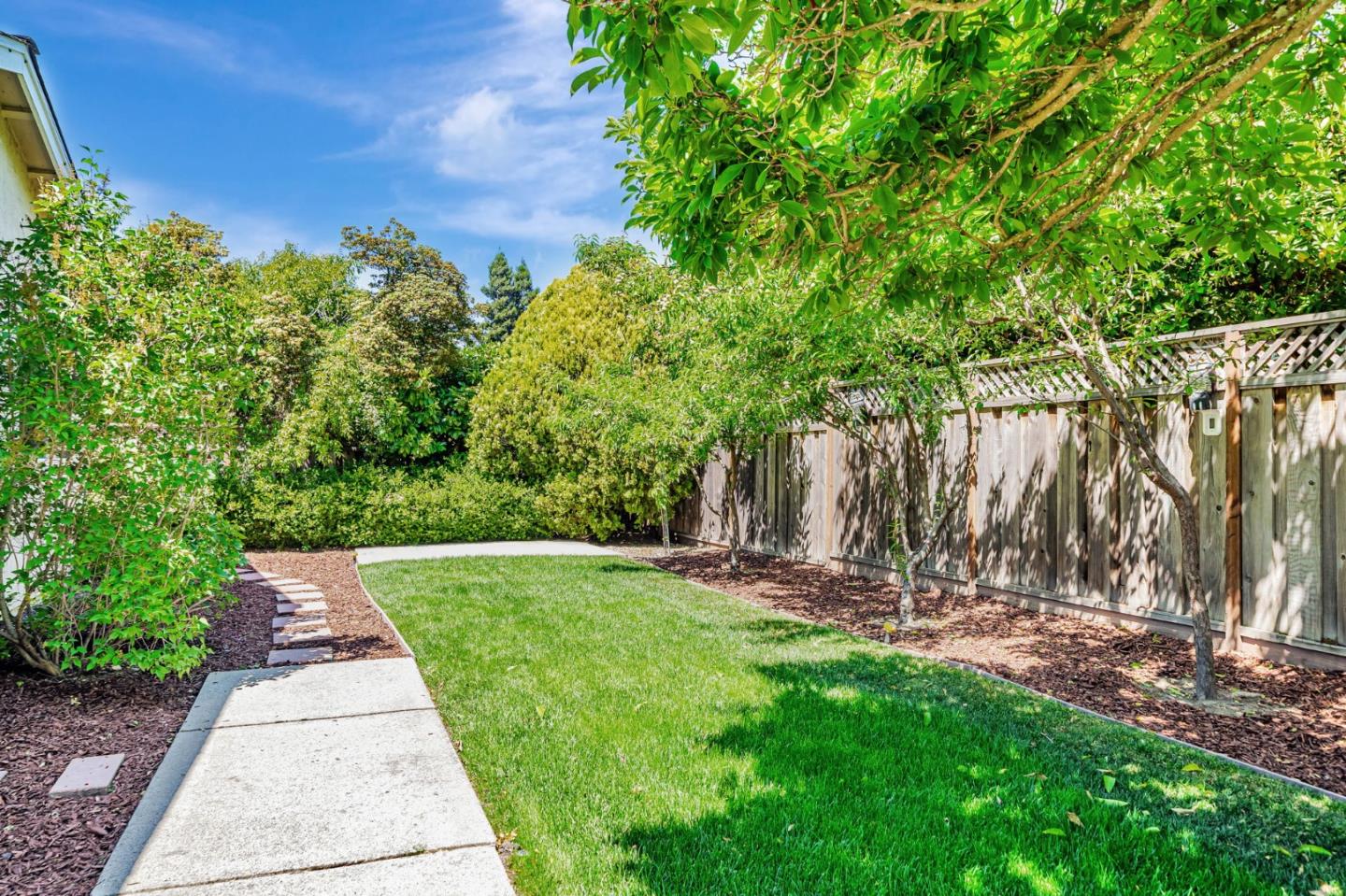 Detail Gallery Image 38 of 43 For 1536 Saint Helena Dr, Danville,  CA 94526 - 4 Beds | 3 Baths