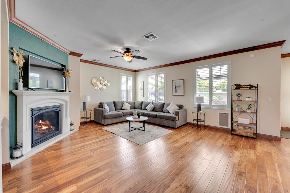 Detail Gallery Image 14 of 51 For 2369 S Creekside Dr, Los Banos,  CA 93635 - 3 Beds | 2/1 Baths