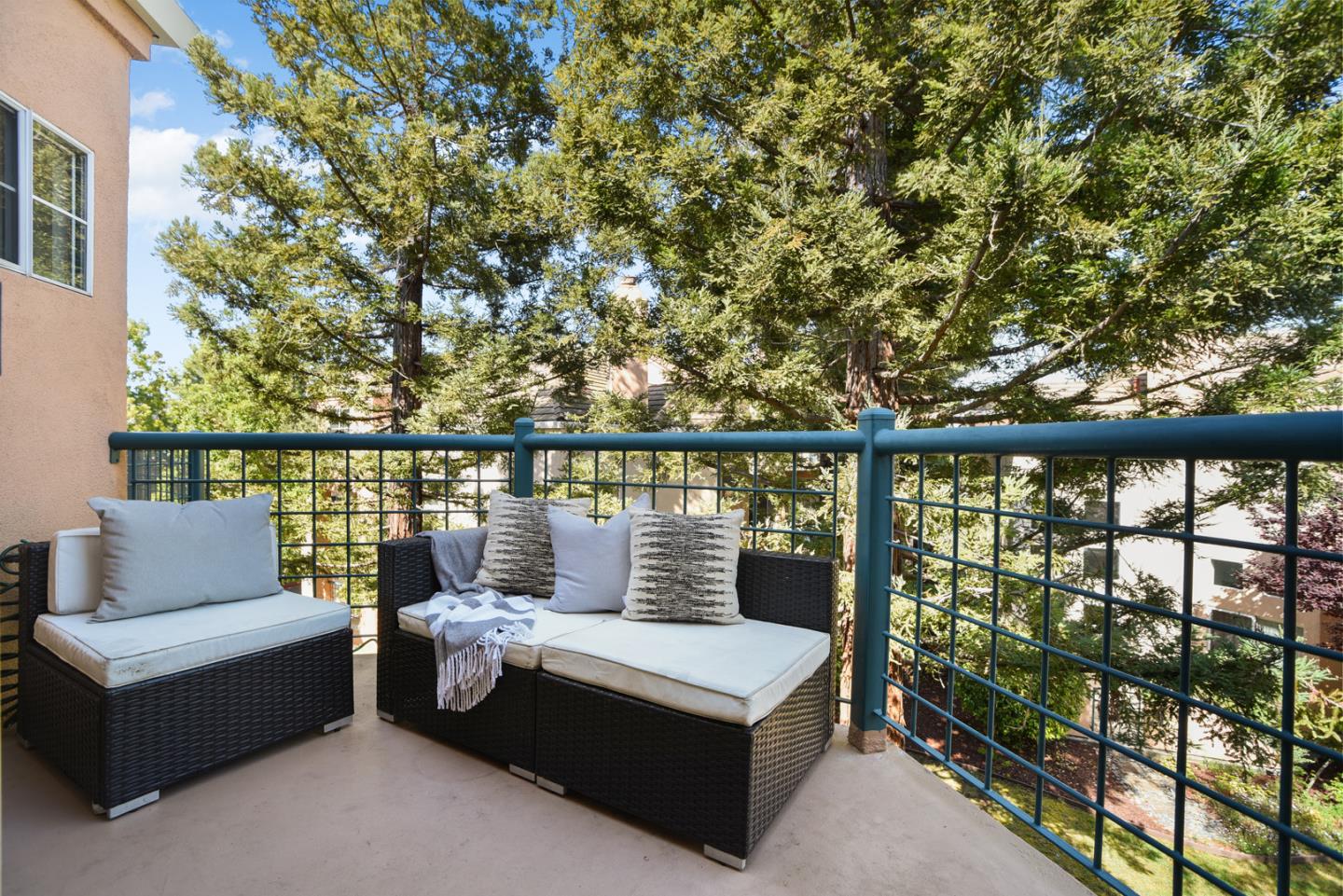 Detail Gallery Image 18 of 22 For 989 Asilomar Ter #4,  Sunnyvale,  CA 94086 - 3 Beds | 3/1 Baths