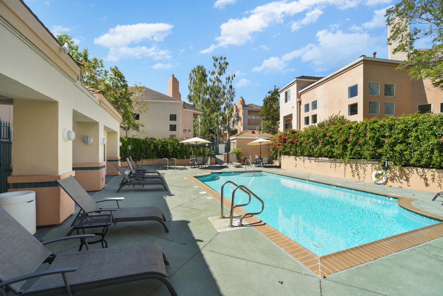 Detail Gallery Image 22 of 22 For 989 Asilomar Ter #4,  Sunnyvale,  CA 94086 - 3 Beds | 3/1 Baths