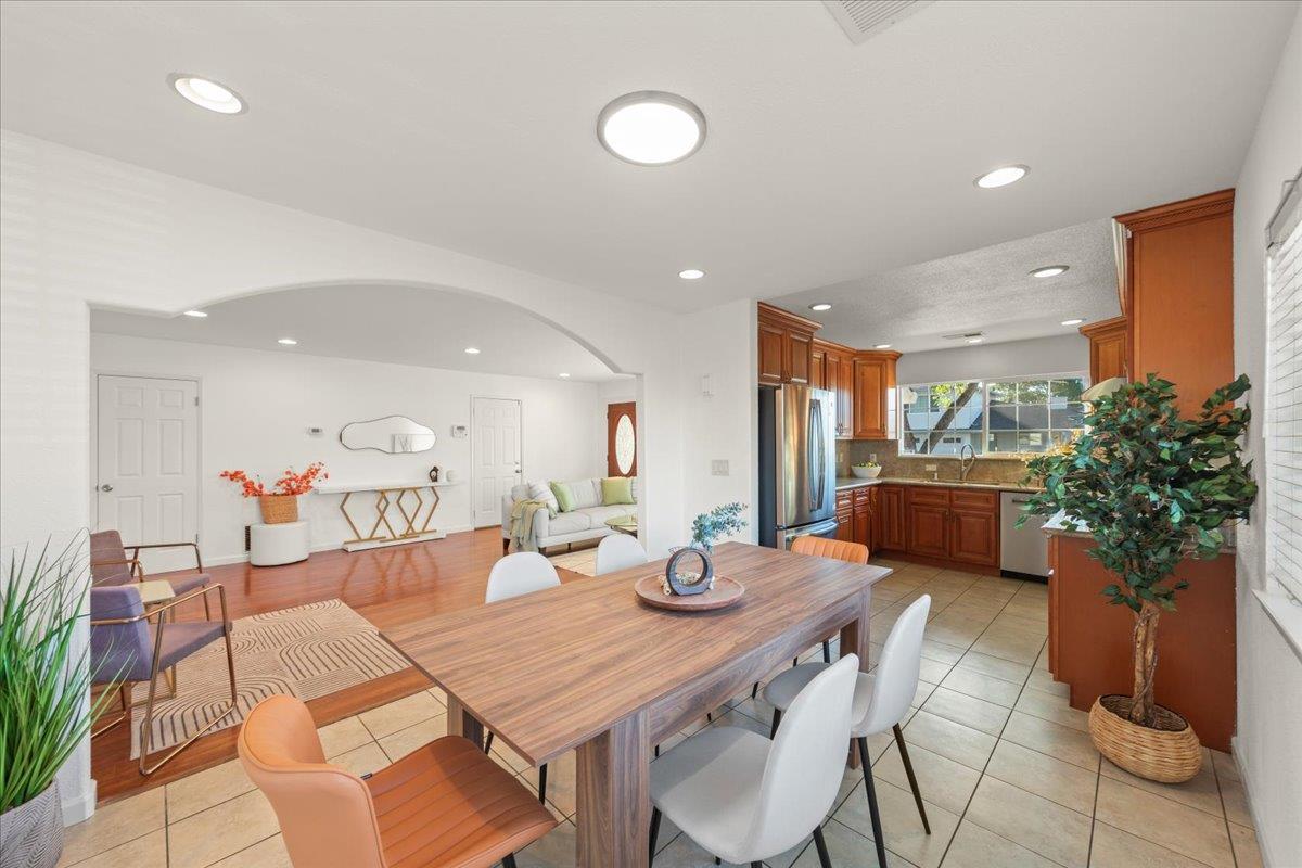 Detail Gallery Image 12 of 34 For 2804 Steinhart Ct, Santa Clara,  CA 95051 - 3 Beds | 2 Baths