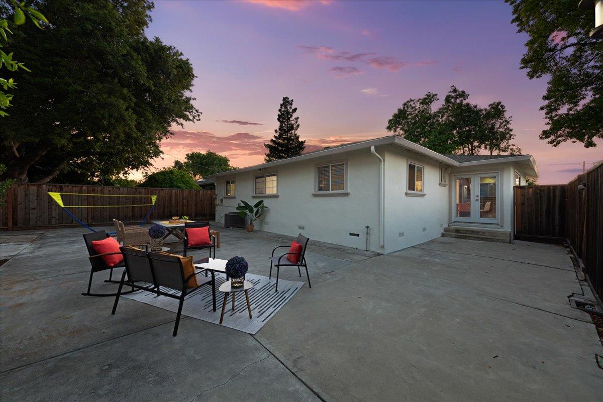 Detail Gallery Image 29 of 34 For 2804 Steinhart Ct, Santa Clara,  CA 95051 - 3 Beds | 2 Baths