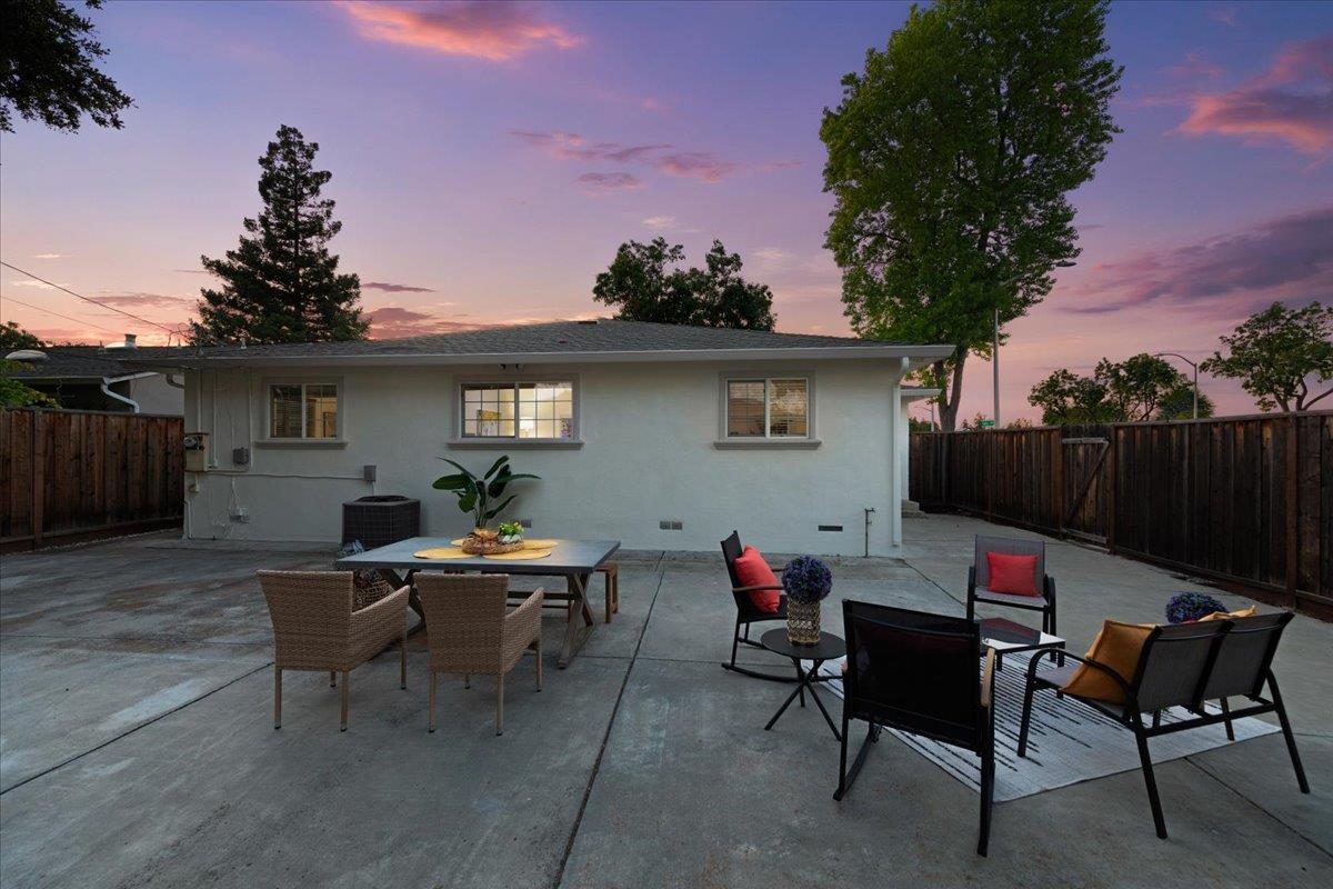 Detail Gallery Image 31 of 34 For 2804 Steinhart Ct, Santa Clara,  CA 95051 - 3 Beds | 2 Baths