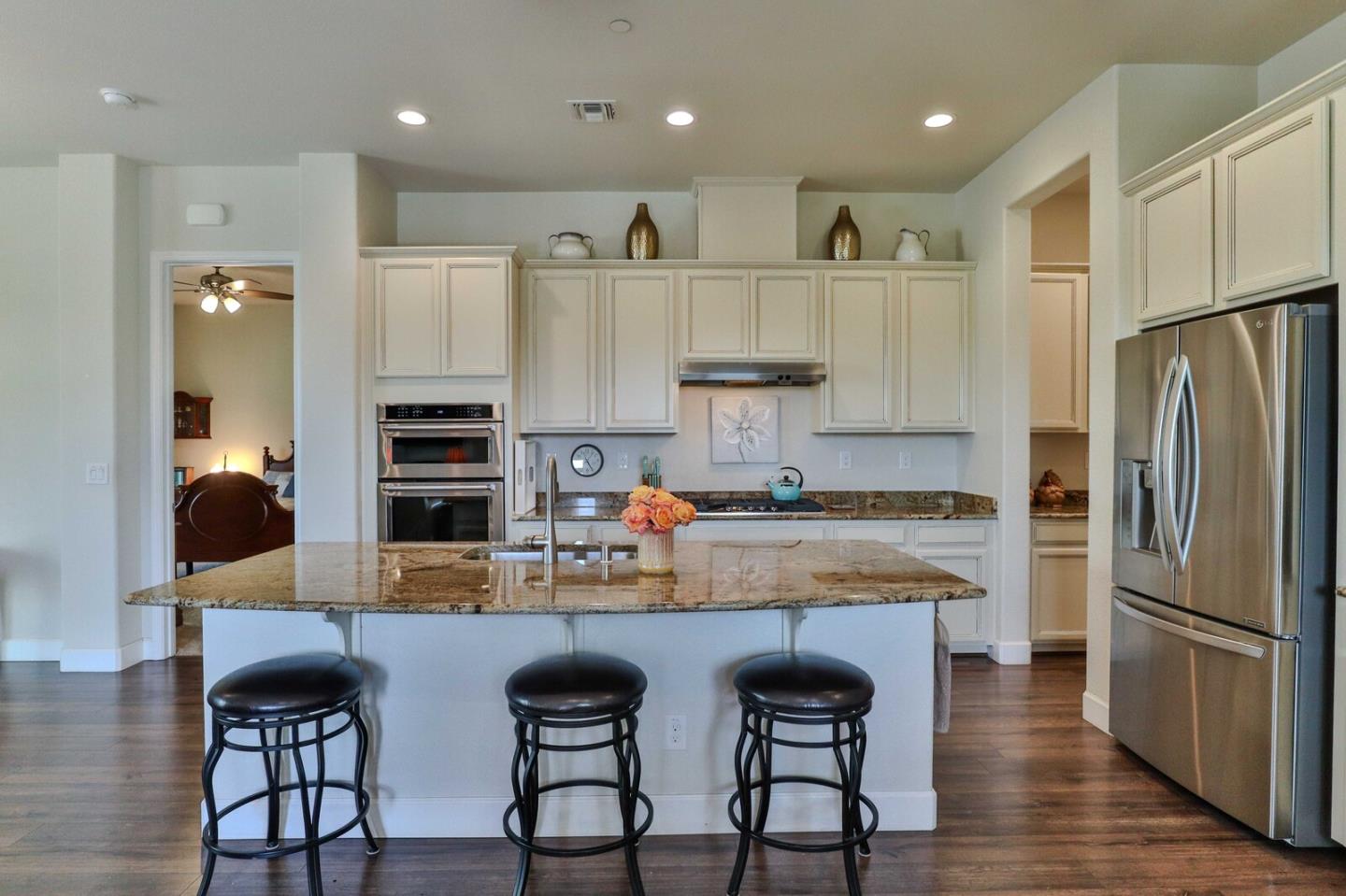 Detail Gallery Image 10 of 94 For 2671 Glen Echo Ln, Manteca,  CA 95336 - 3 Beds | 2 Baths