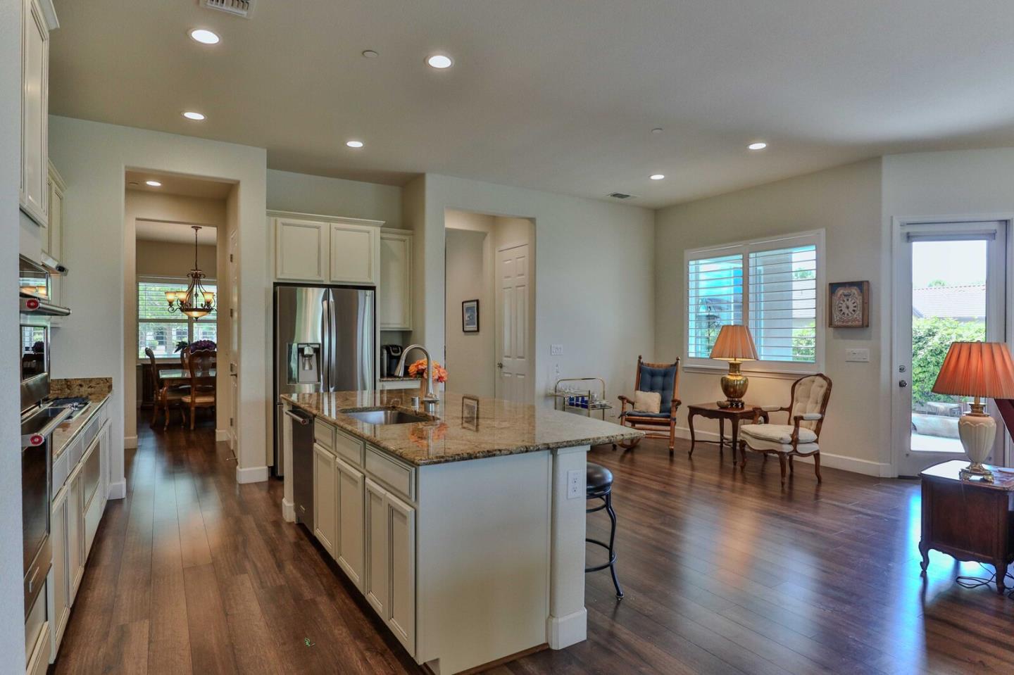 Detail Gallery Image 12 of 94 For 2671 Glen Echo Ln, Manteca,  CA 95336 - 3 Beds | 2 Baths